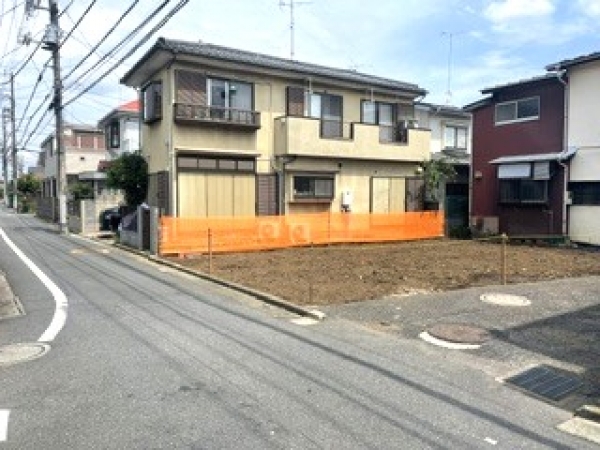生活便利な立地　お好みの建物が建てられます