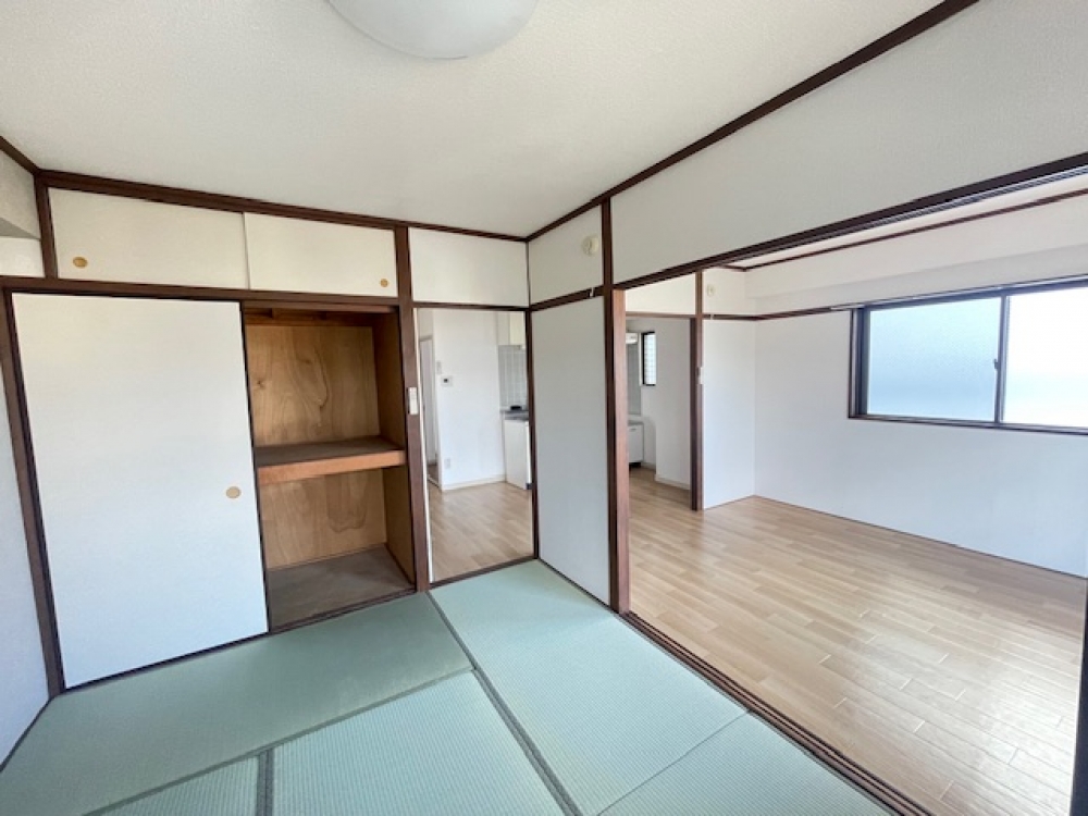 <dd>【賃貸マンション】リビエール　301号室【西武狭山線「西武球場前」駅より徒歩12分】</dd>