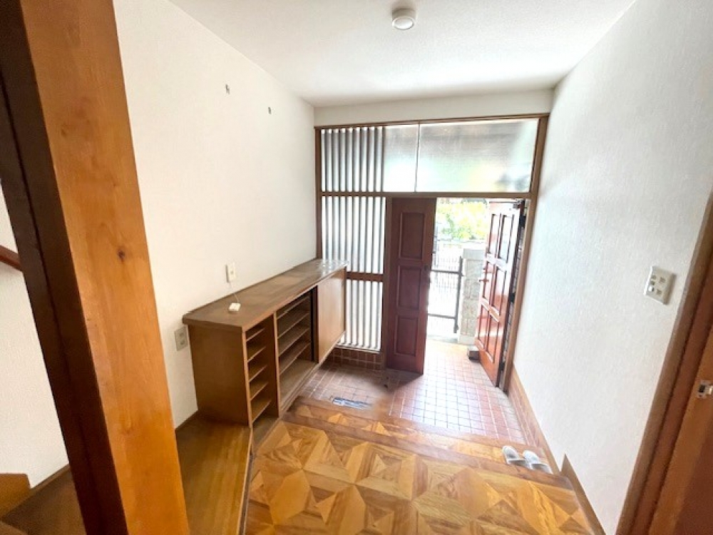 <dd>６／３発信　東南角地中古住宅（売地でも可）</dd>
