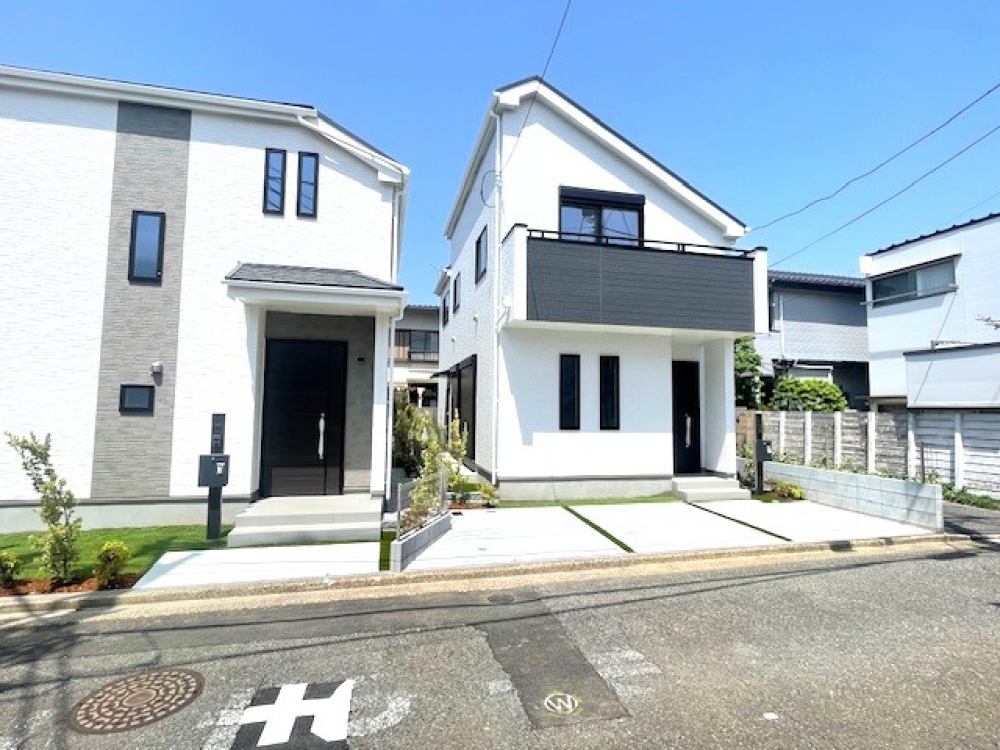 <dd>完成内覧受付中　新築住宅　全３棟</dd>