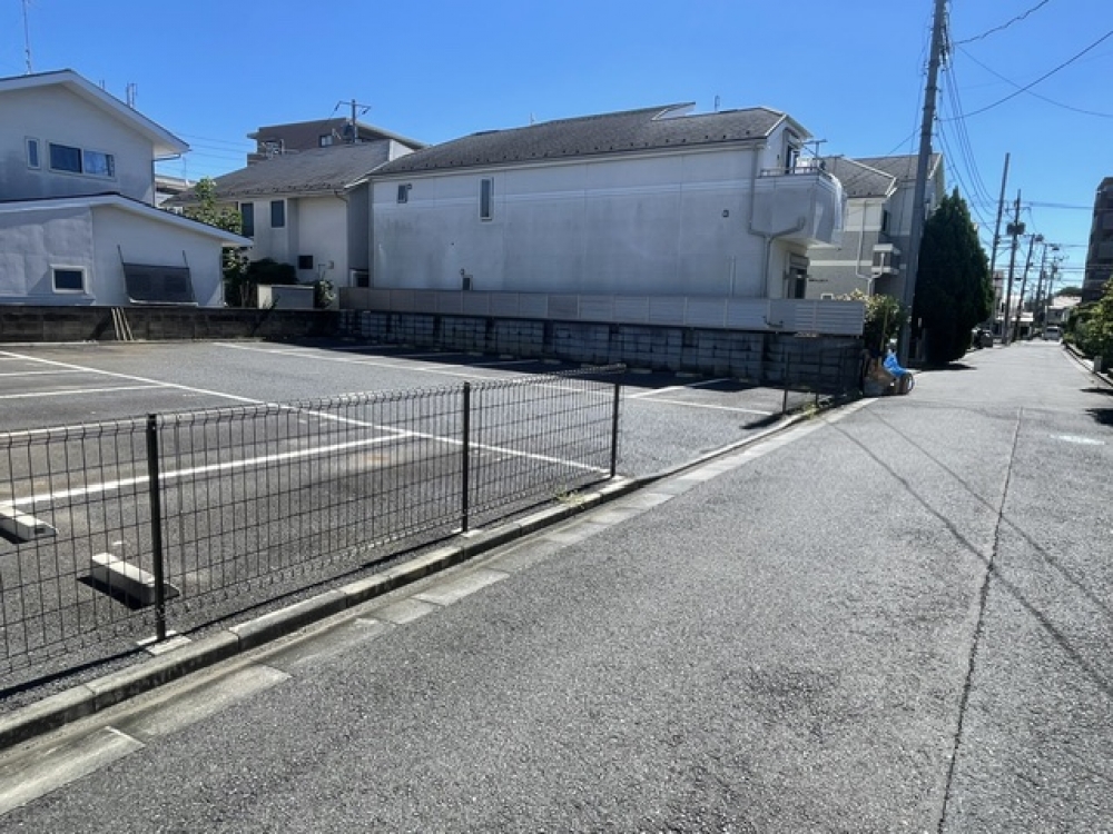 <dd>櫻井駐車場</dd>